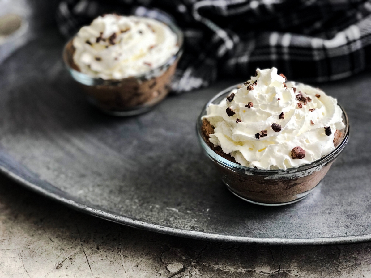 Easy 3-minute rich and creamy chocolate mousse! Enjoying this keto-friendly treat is the perfect way to get your chocolate fix, and all you'll need are a few simple ingredients.