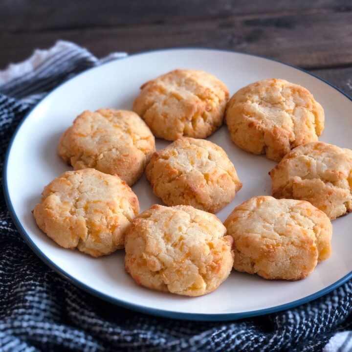 Easy Keto Cheddar Biscuits