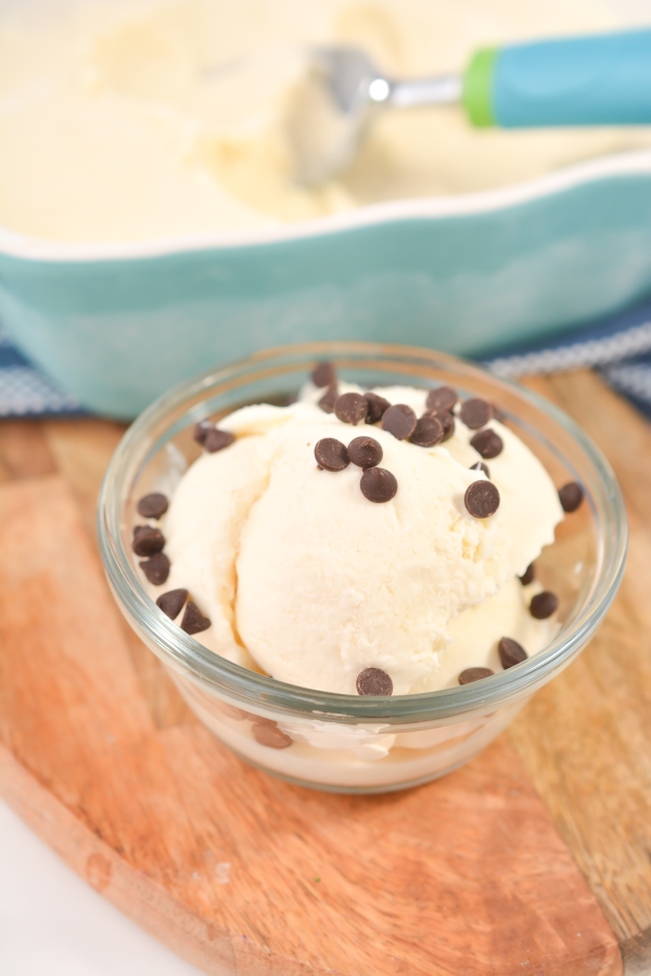 keto vanilla ice cream with chocolate chips on top