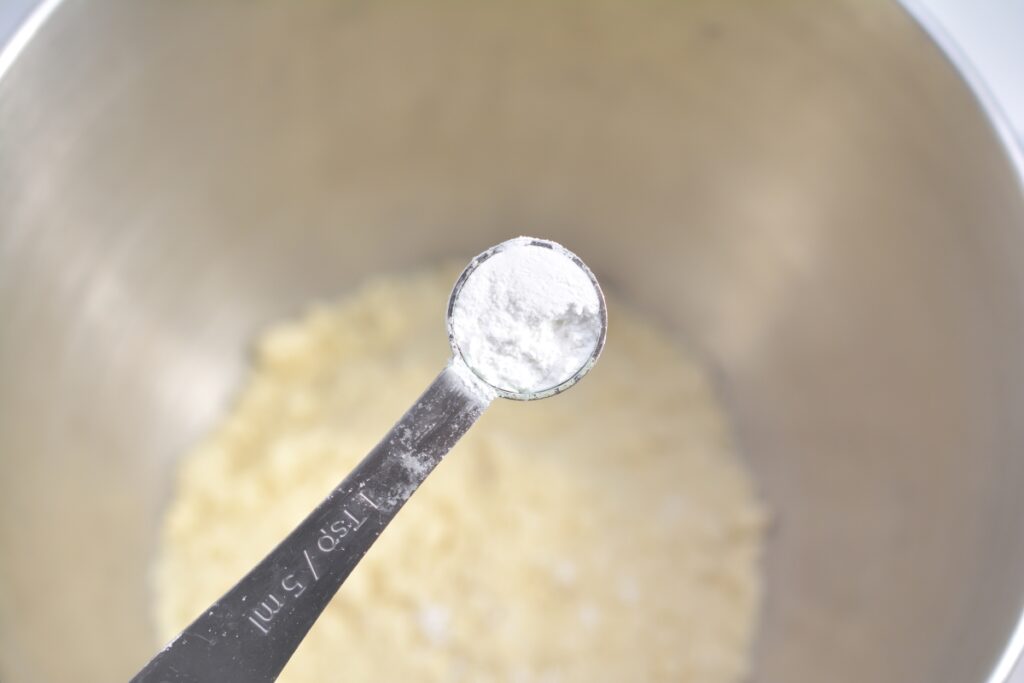 baking powder of mixing bowl