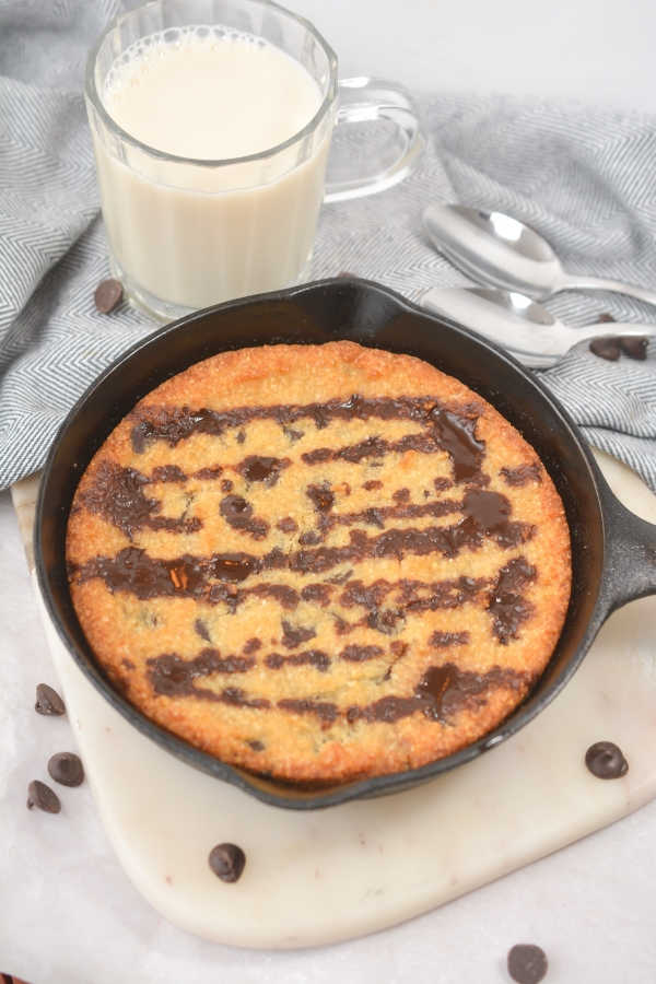Keto Chocolate Chip Skillet Cookie
